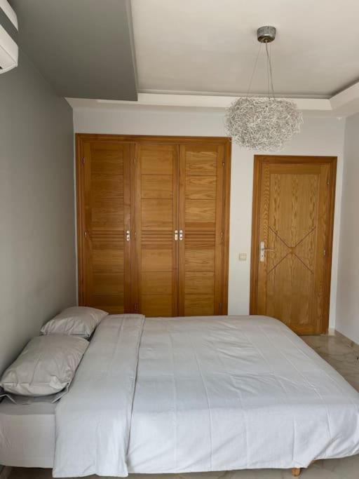 Big Luxury Apartment Near Airport Nouaceur Exterior foto